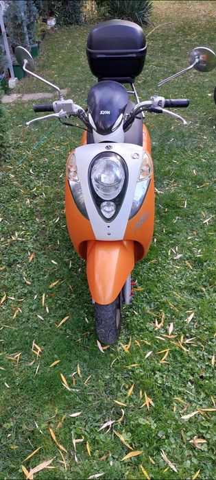 Vând scuter Sym MIO 49 cm3