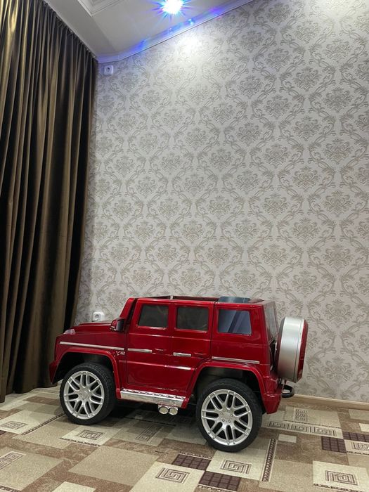 Продам машину детскую