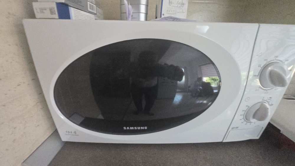 Cuptor microunde Samsung