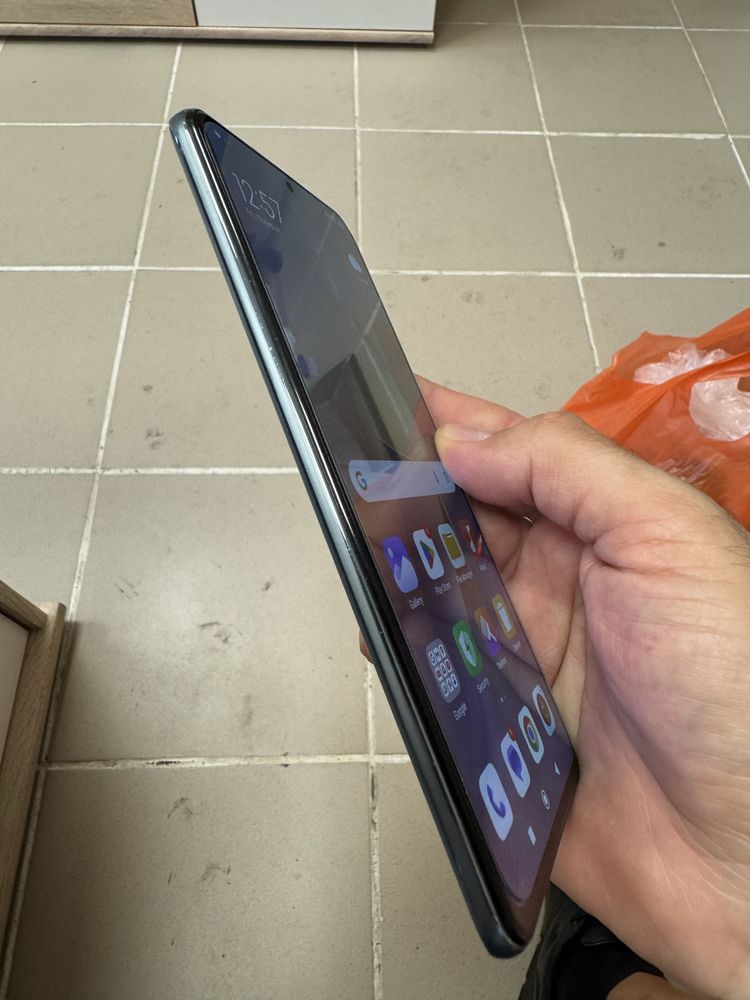 Xiaomi Mi 11i 5G 8+4/256gb