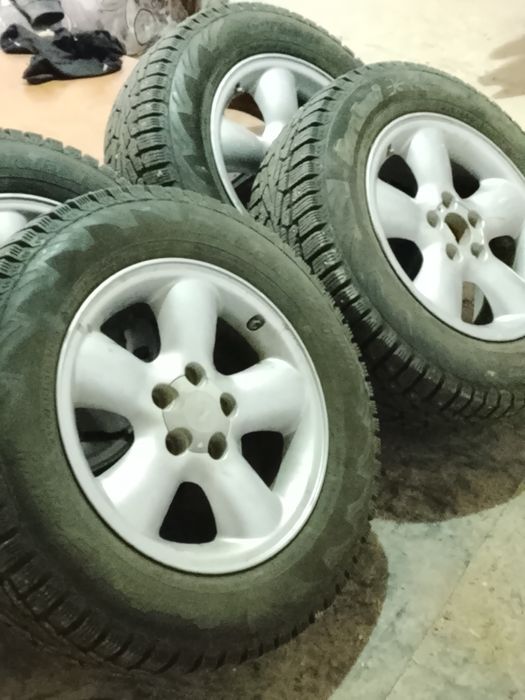 215/65 R 16 102T