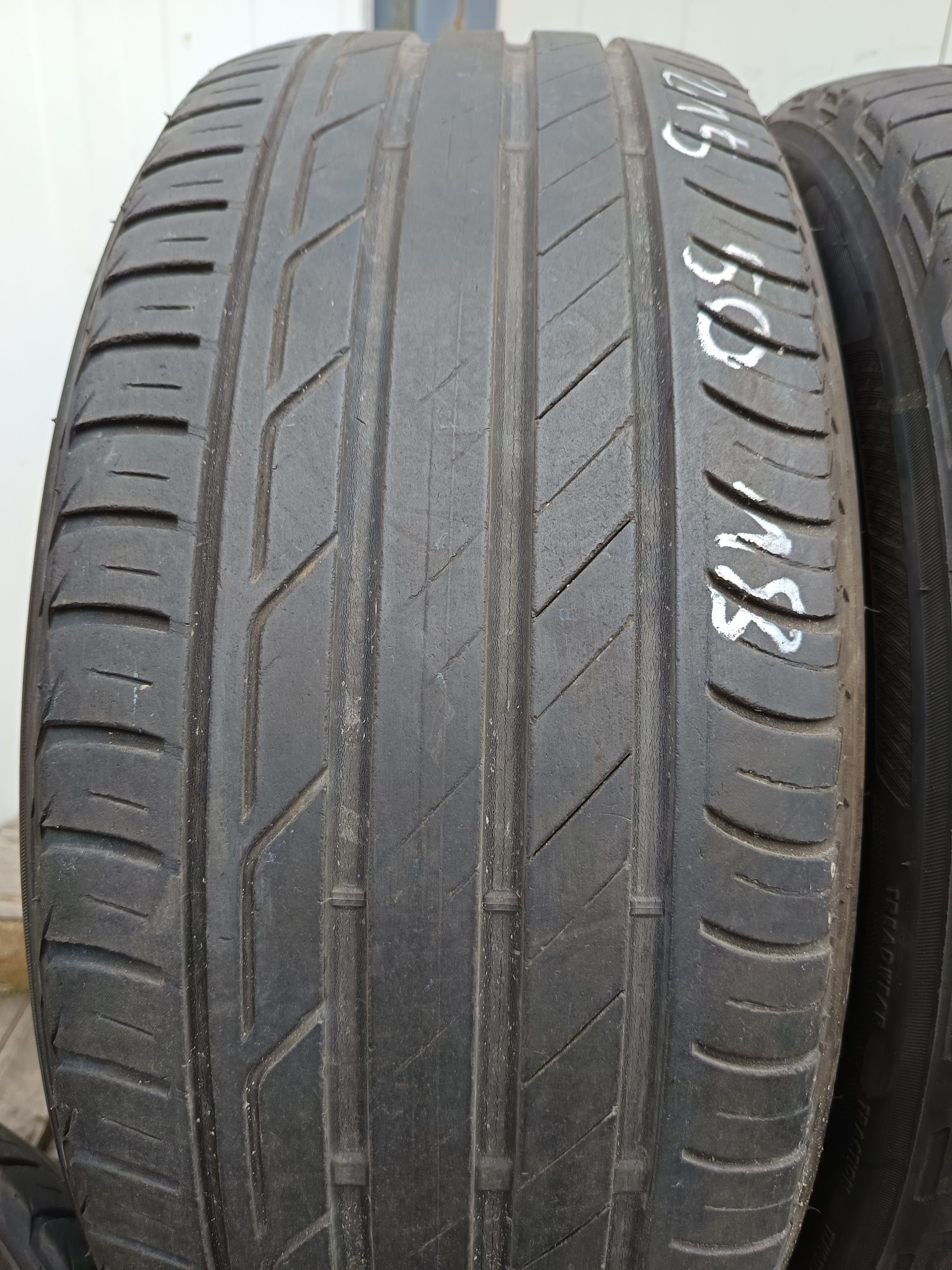 215 50 R 18 BRIDGESTONE Дот 2619