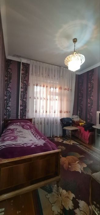 Юнусобод 4кв 2/4/4 Сотилади