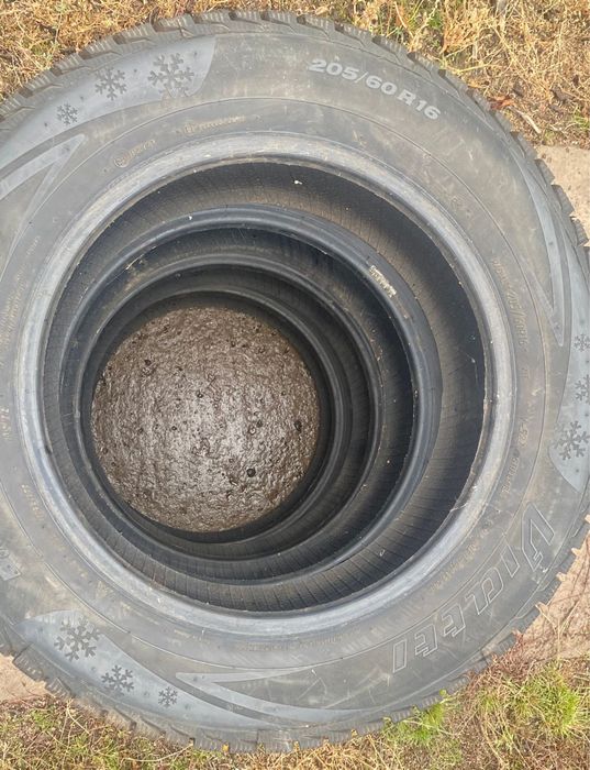 Шина 205/60/16 1 сезон журген