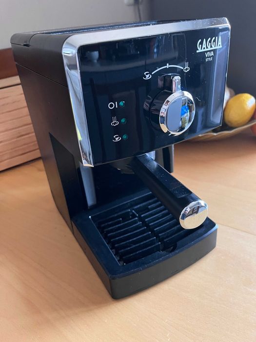 Кафе машина Gaggia Viva Style + tamper, leveler и метален филтър