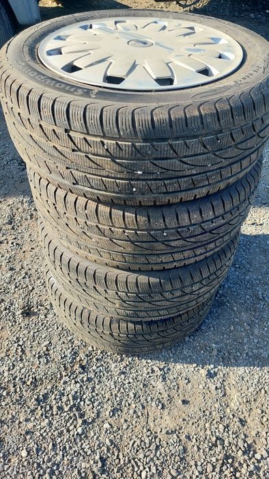 Cauciucuri iarnă 215/55/16 cu jante de tablă,  dot 2016 .