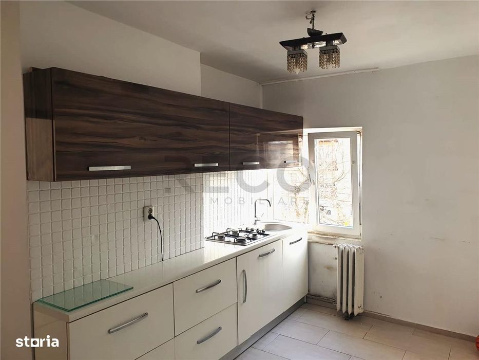 Apartament cu 3 camere Velenta, strada Razboieni