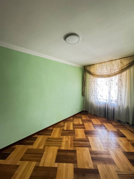 Срочно продаётся квартира 3/2/5 ор-р гостиница Россия/ 77 серия