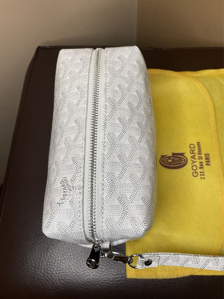 Goyard несесер.
