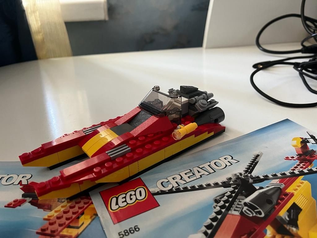 LEGO CREATOR 5866 3 в 1 катер,вертолет,самолет