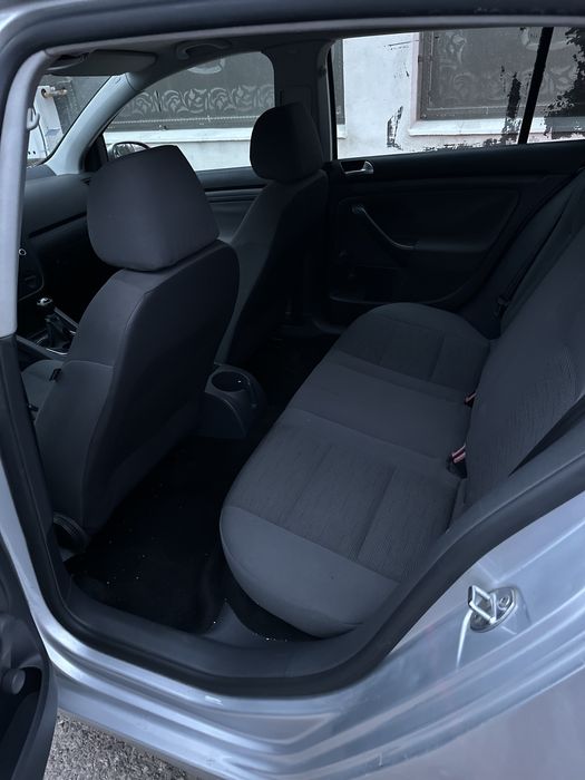 Volkswagen GOLF 5