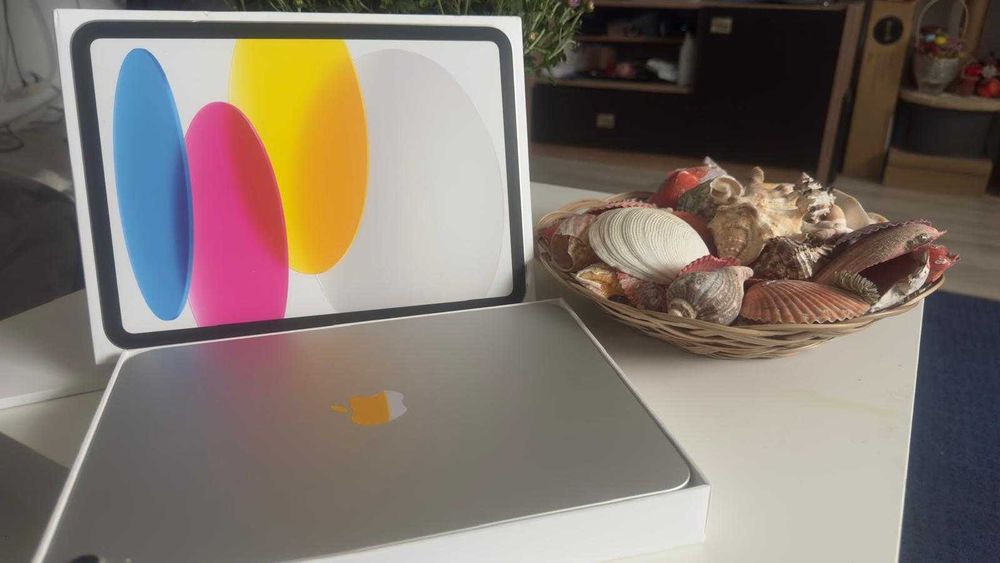 Vand iPad (A16) 128GB + Husa si tastatura