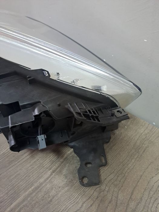 Ford Kuga фар xenon led