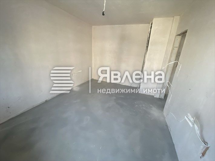 Просторен тристаен апартамент