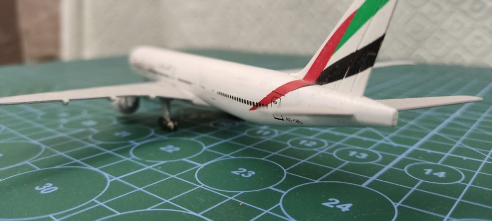 Коллекционная модель самолета Боинг 777