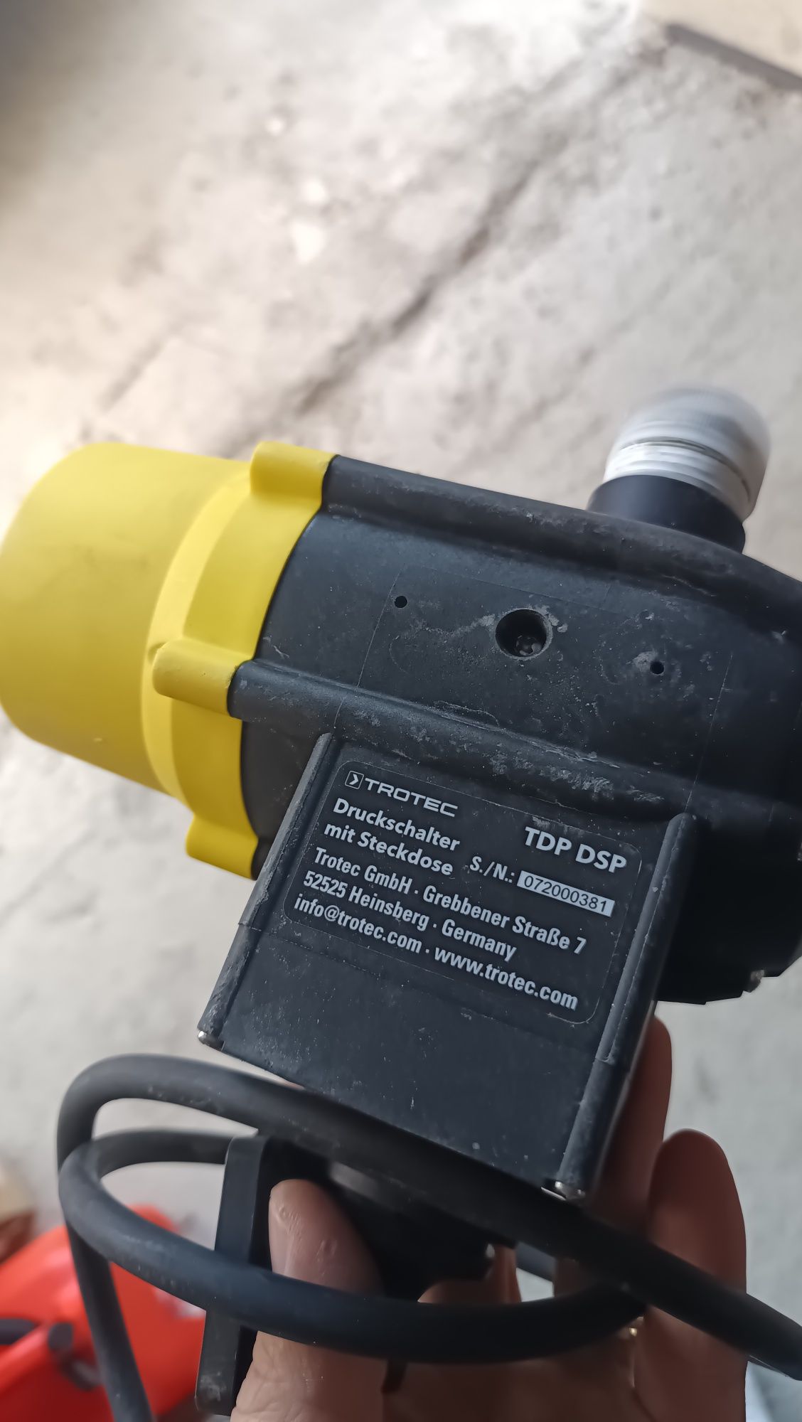 Електронен пресостат