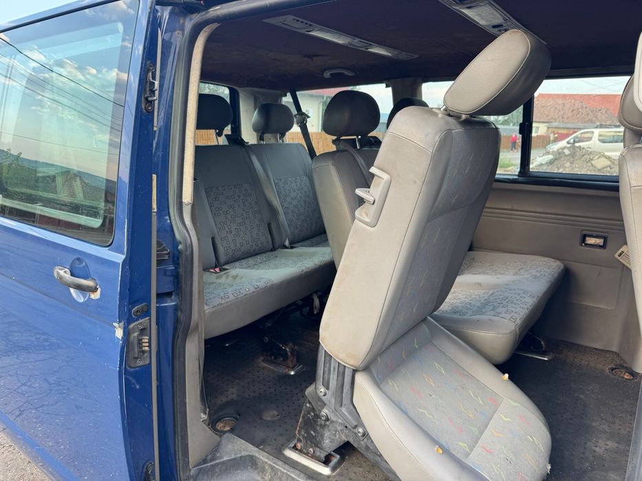 Vw Transporter T5 1.9TDI 8+1/9 locuri recent adus din Germania