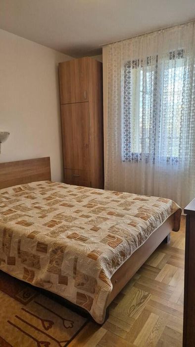 Дава се под наем Двустаен апартамент в Бургас, Център - 56 кв.м за 408 € - Снимка #3