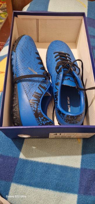 Бутонки предатор Адидас меси и Стуножки мат стар