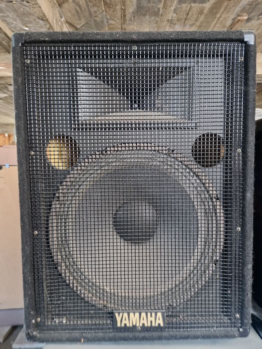 boxe yamaha ax15m + yamaha s15e