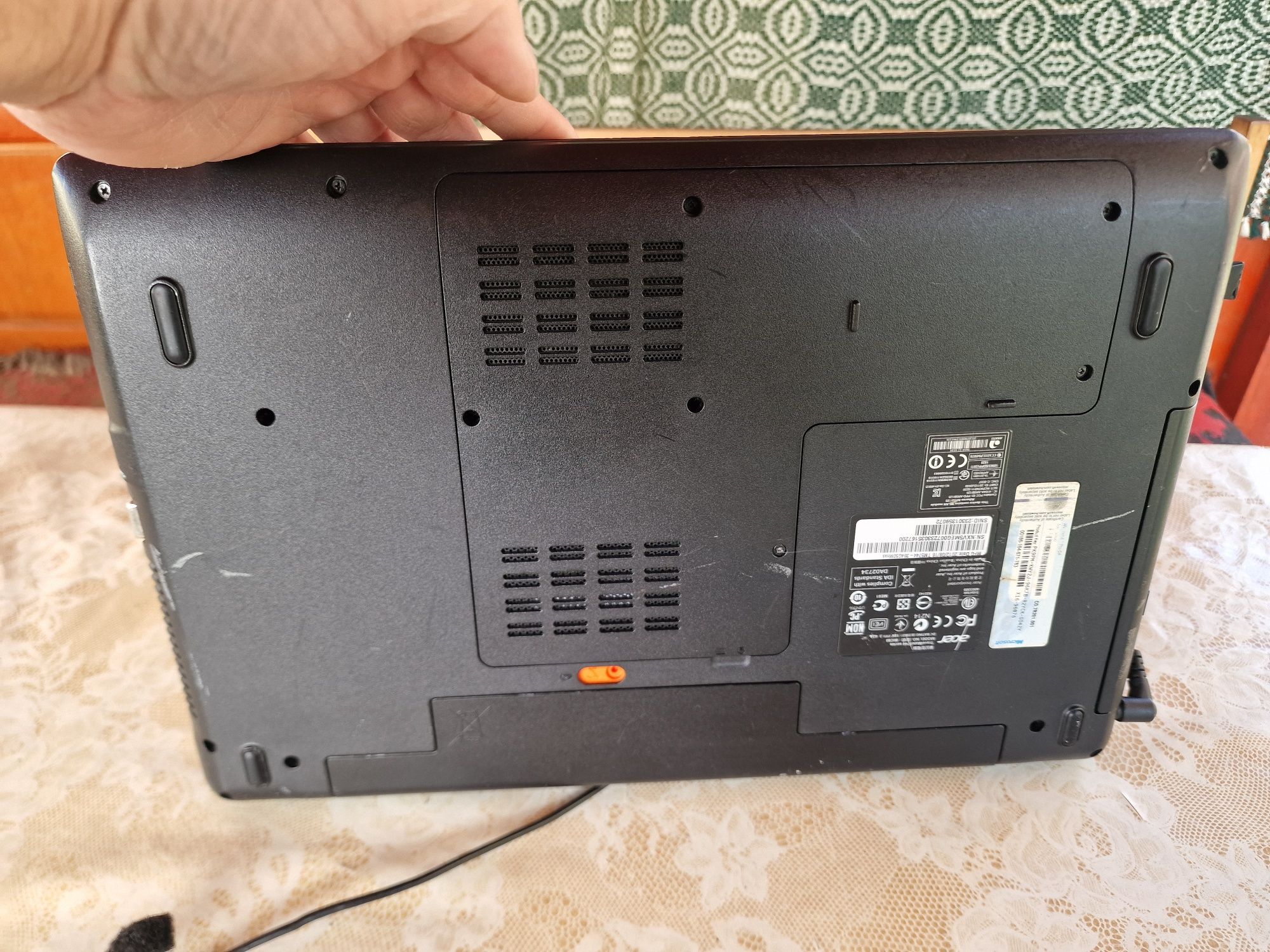 Продавам Лап топ  Acer