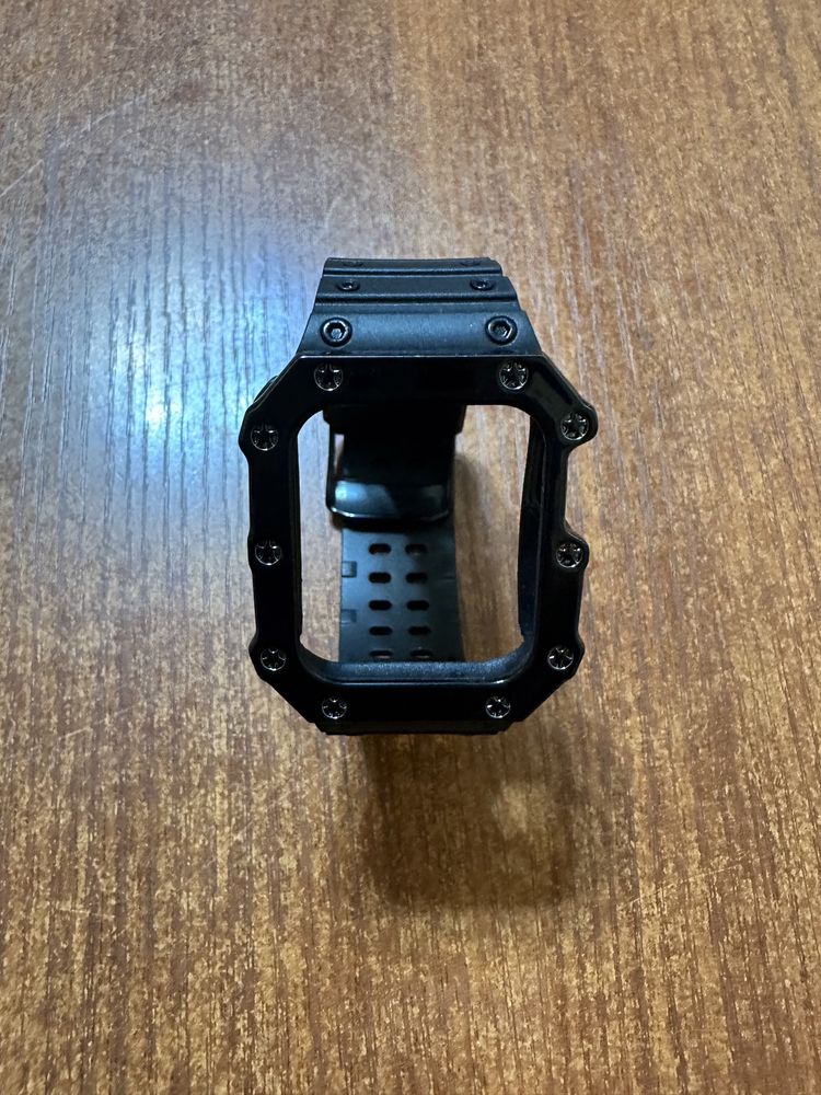Защитный корпус с ремешком для любых Apple Watch 38/40/41mm