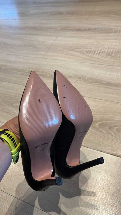 Zee Lane Kожени обувки в черно с остър връх 39