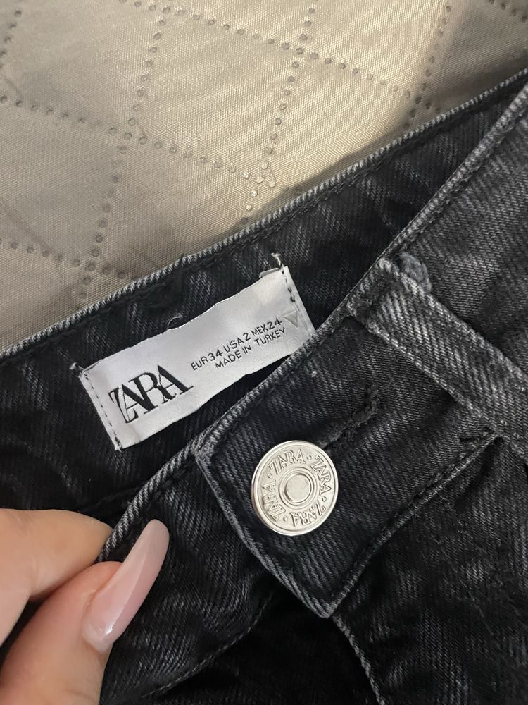 Черни дънки Zara