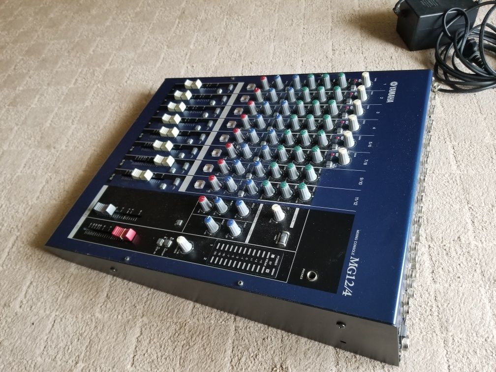 Yamaha mg 12 mixer audio