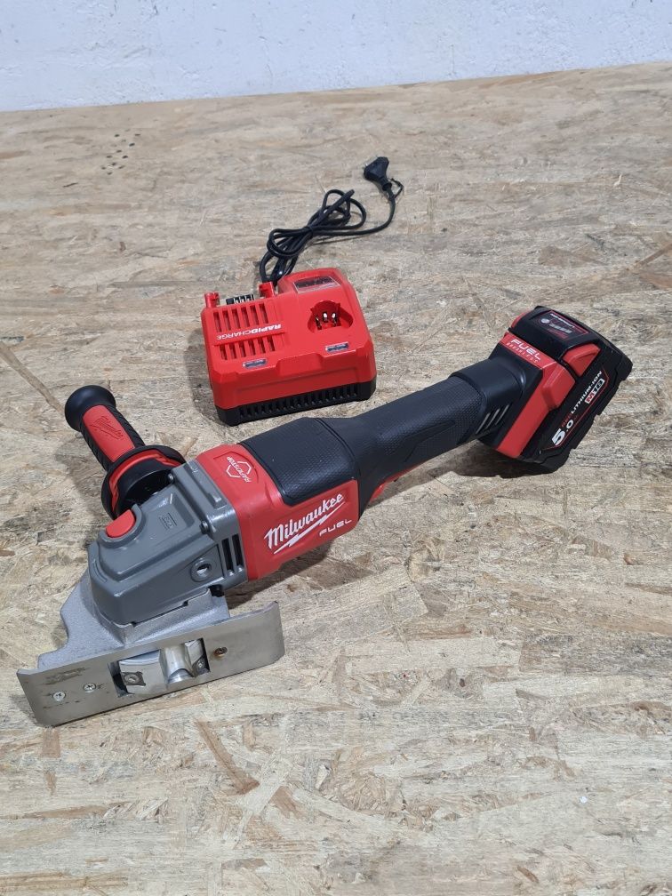 Flex freza lemn Milwaukee M18 RFHSAG90