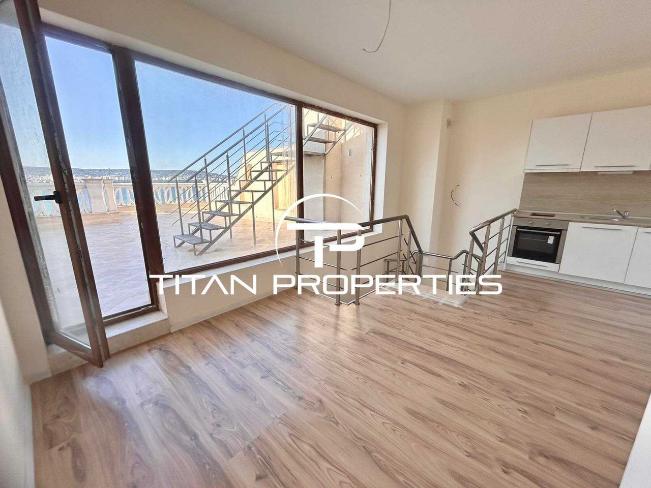 Продава се Тристаен апартамент в Варна, Аспарухово - 230 кв.м за 848 €/кв.м - Снимка #8