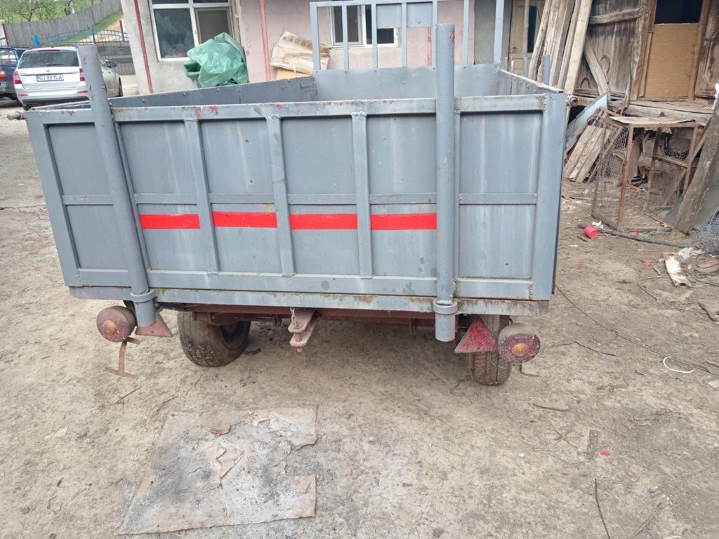 Vând remorca 2 axe pentru tractor