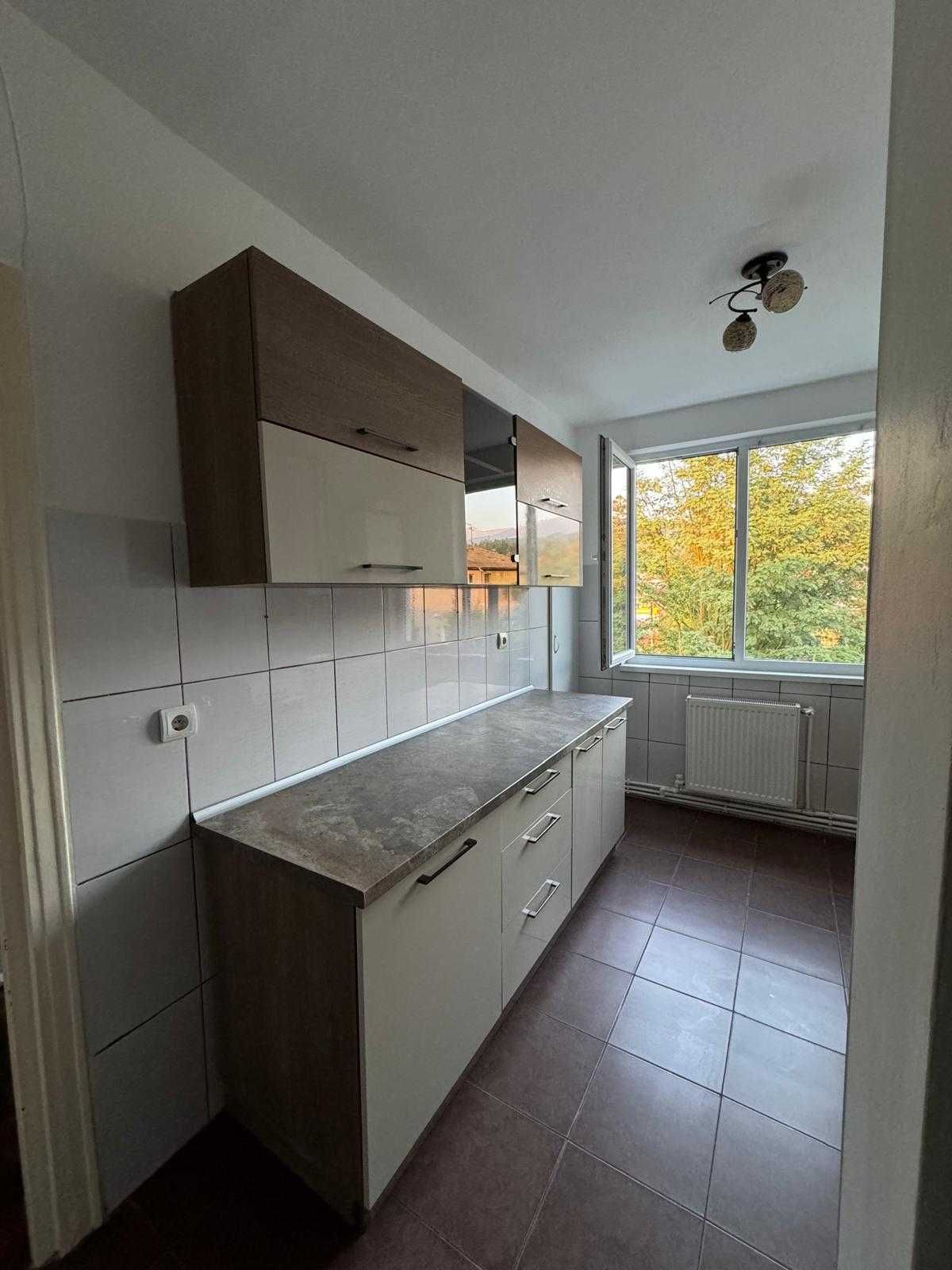 Apartament  2 camere , de vanzare , 44 mp , zona LIDL Petrosani