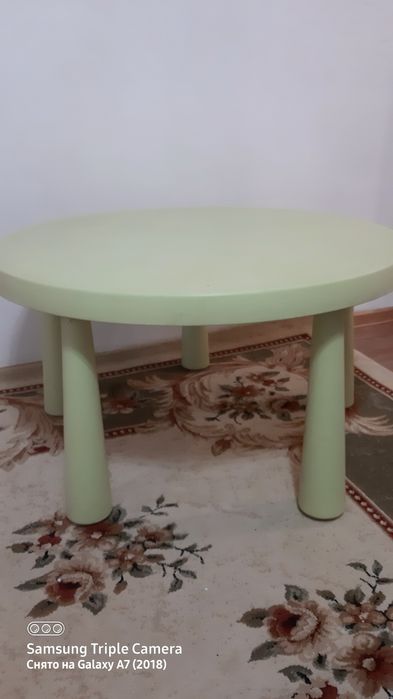 Продам стол Икея