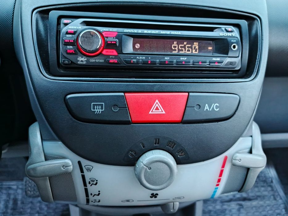 Vând Peugeot 107 1.0 Benzină An 2007