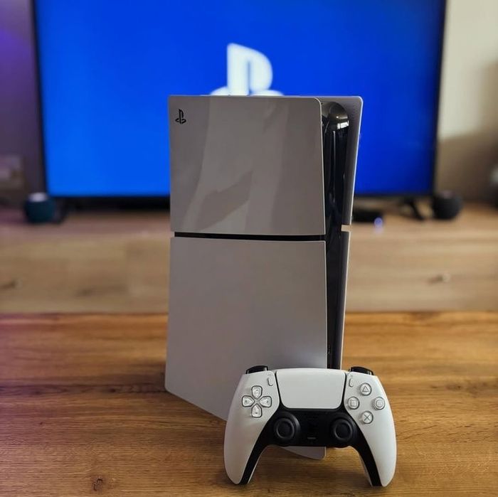 Play station 5 slim 1 tb