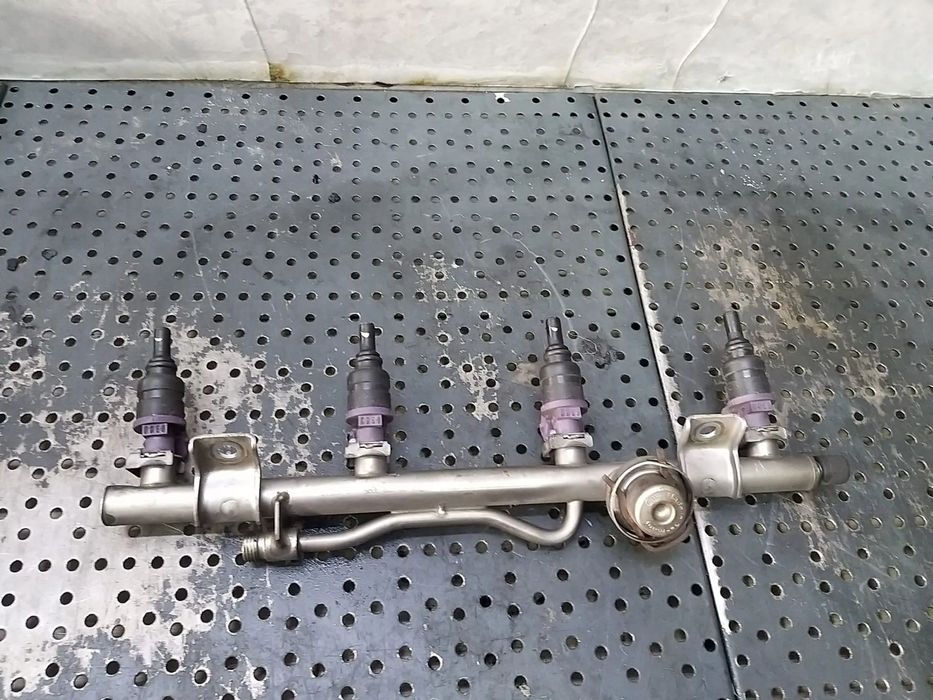 Rampa injectoare 2.0 b mercedes clk a208 a1110703095