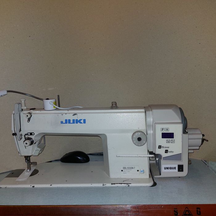 Професионална шевна машина