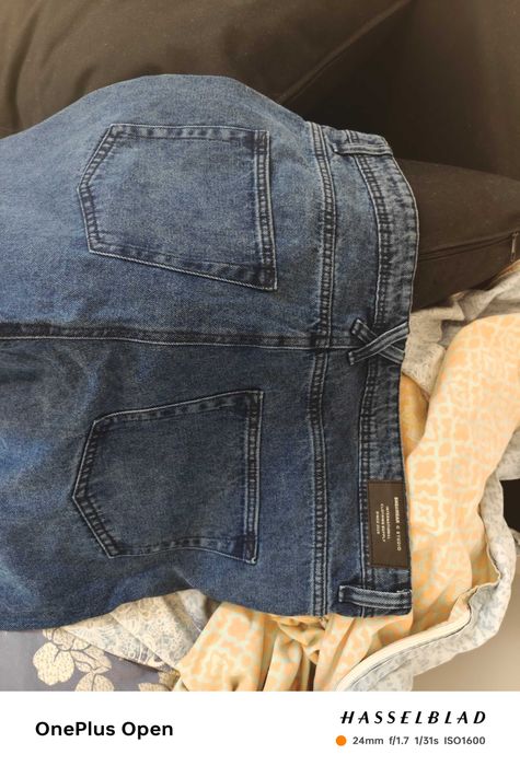 Vand blugi jeansi Sinsay 34 noi, cu eticheta!