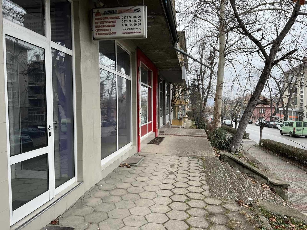 Продава се Магазин в Велико Търново, Акация - 130 кв.м за 770 €/кв.м - Снимка #1