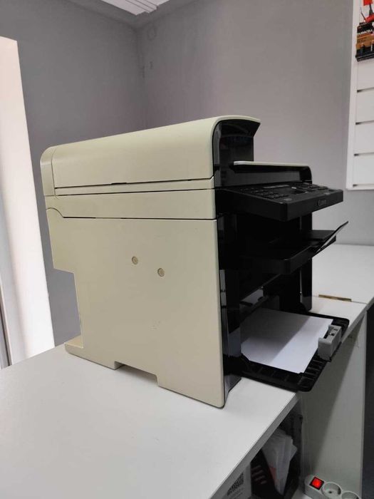 Canon i-sensys MF4570 принтер МФУ 3в1 лазерный в отличном состояние