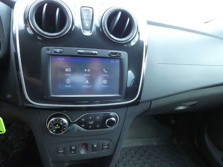 Dacia Logan / 0.9/camera/clima/pilot automat