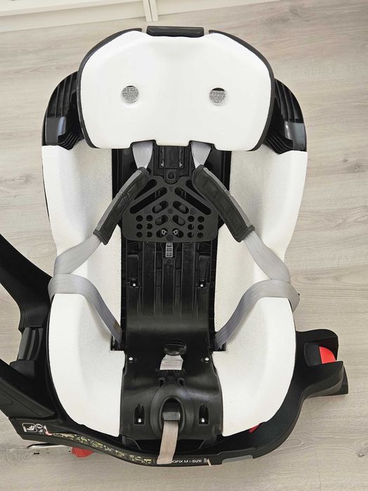 Britax Romer Swingfix M i-Size столче за кола