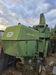 Combina John Deere 330 pentru dezmembrat