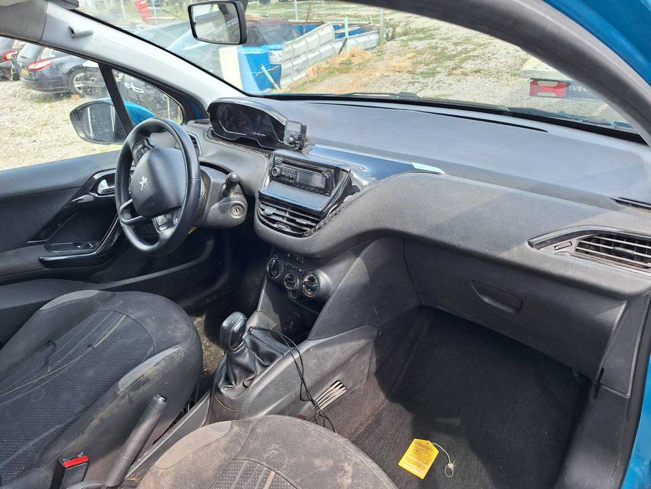 Peugeot 208 1.6 120кс на части