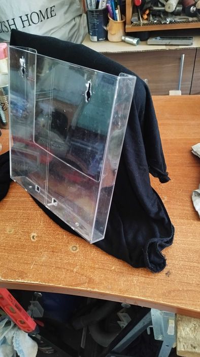 Плексигласови кутии- поставки стенни за брошури - флаери 23,5/25/3,5см