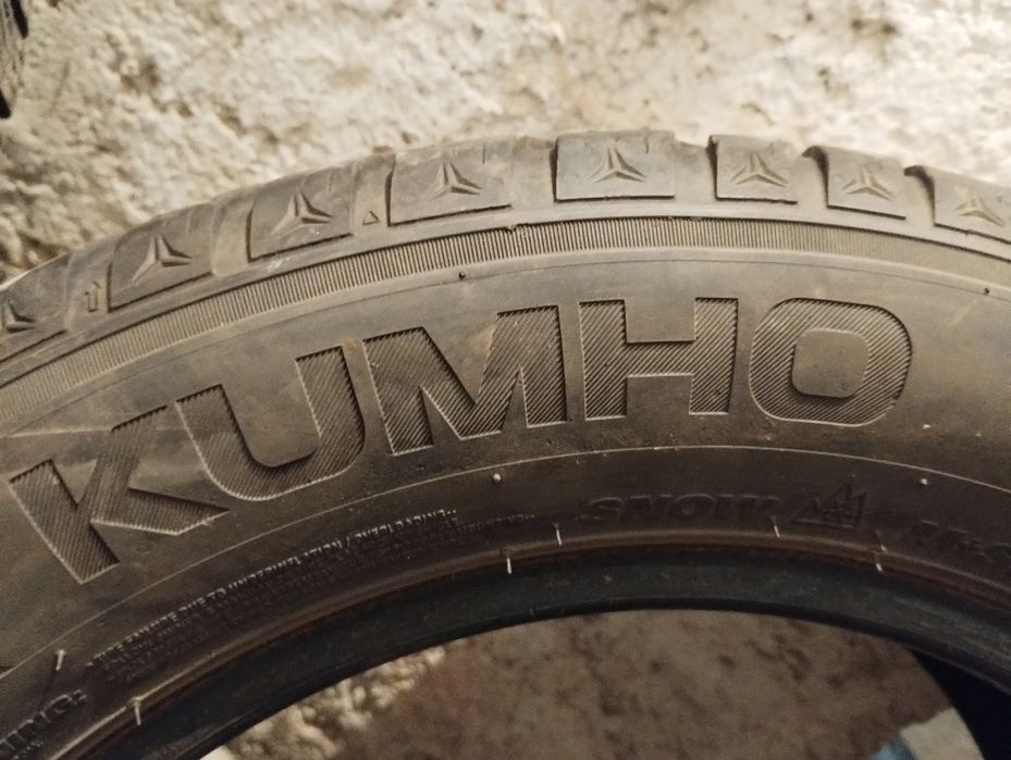 Vând cauciucuri de iarna.