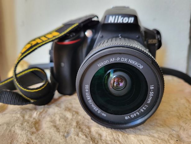 Nikon D5300, card 2GB, geanta, obiectiv 18-55
