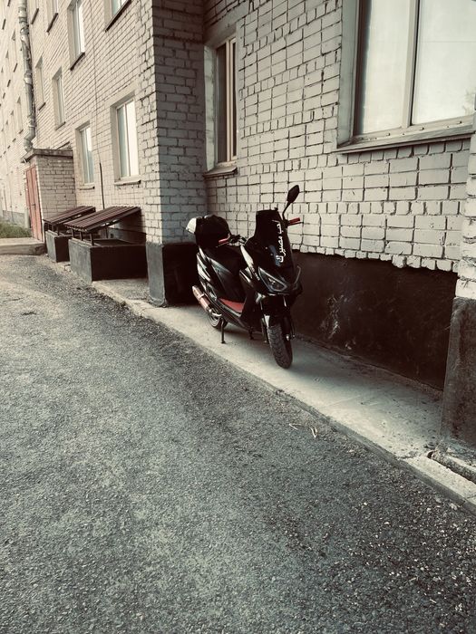 Продам мопед макси