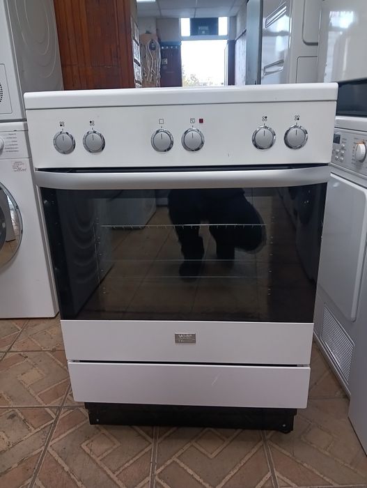 Свободно стояща печка с керамичен плот VOSS Electrolux 2годиниГаранция